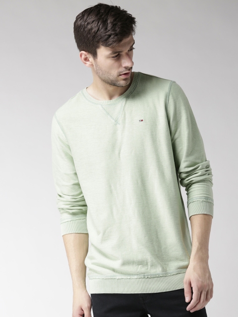 

Tommy Hilfiger Men Green Solid Round Neck T-shirt