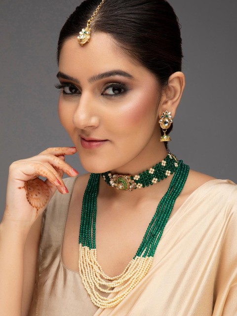 

Anouk Gold-Plated Green & White Kundan-Studded Jewellery Set