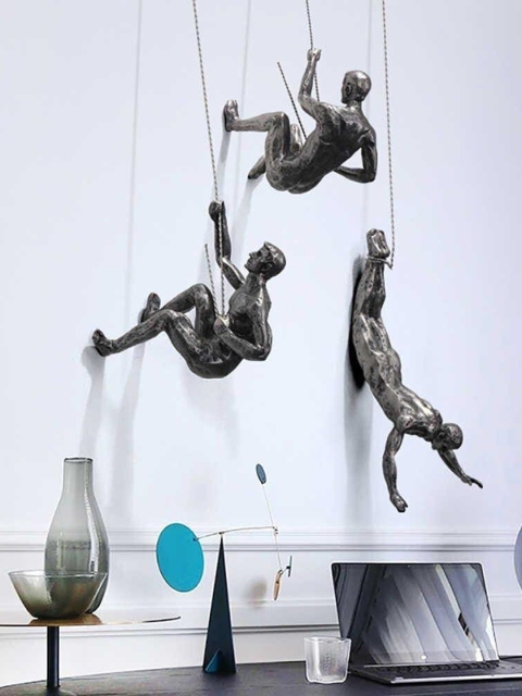 

THE ARTMENT Set of 3 Grey Rock Climbing Sculpture Wall Hanging Showpieces