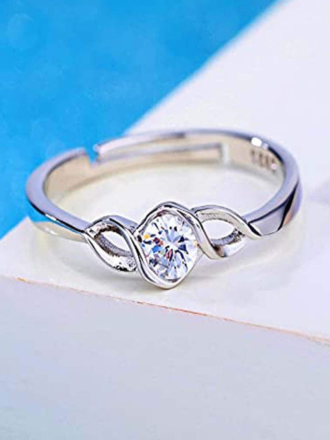 

UNIVERSITY TRENDZ Silver-Plated White CZ-Studded Antique Finger Ring