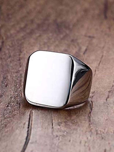 

UNIVERSITY TRENDZ Men Silver Plated Stainless Steel Square Ring