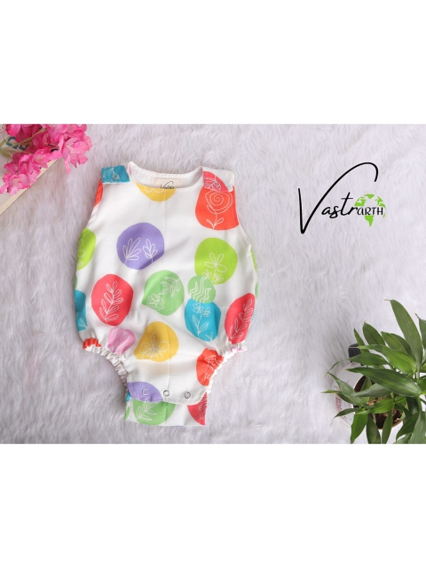 

Vastrarth Kids White Printed Bamboo Bodysuit