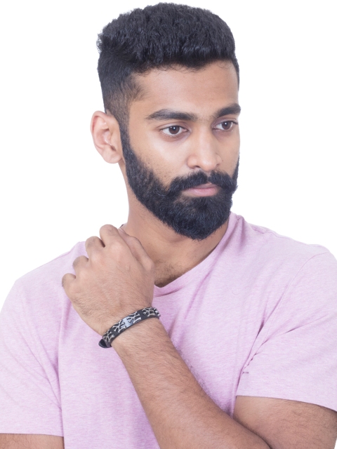 

UNKNOWN by Ayesha Men Black Bracelet