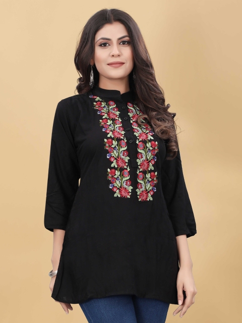 

WEAVETECH IMPEX Women Black Floral Print Mandarin Collar Top