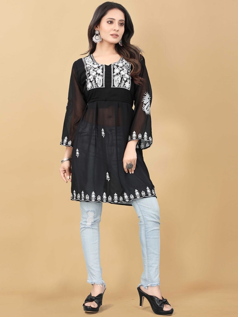 

WEAVETECH IMPEX Black Floral Print Longline Top
