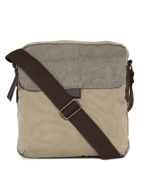 

Celio Men Beige Messenger Bag