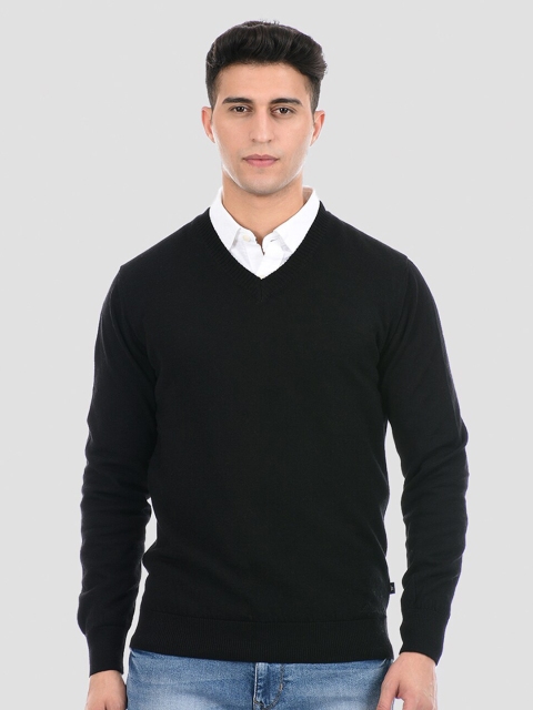 

LONDON FOG Men Black Solid Round Neck Pullover