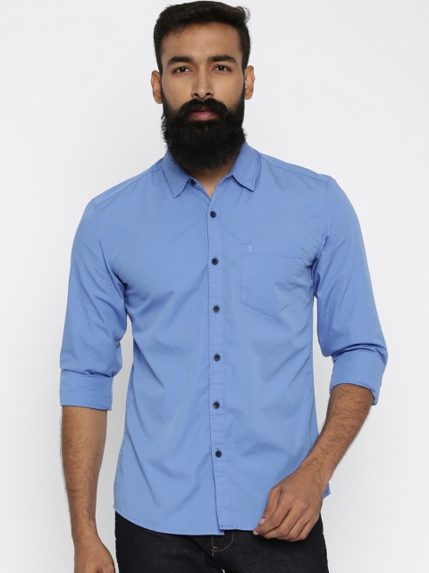 

Wrangler Men Blue Slim Fit Solid Casual Shirt