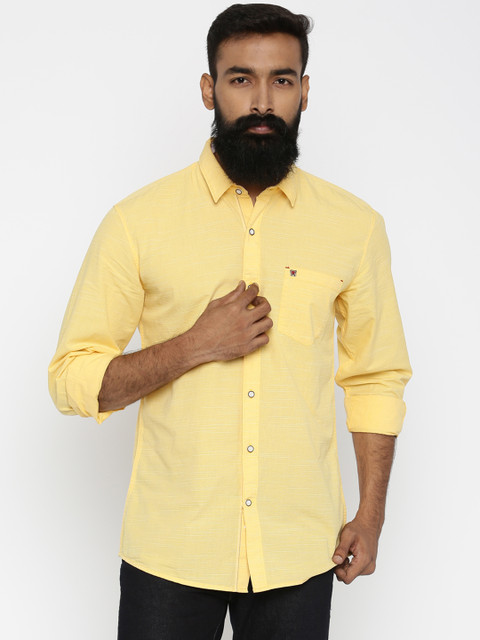 

Wrangler Men Yellow Regular Fit Solid Casual Shirt
