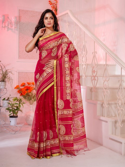 

Charukriti Fuchsia & Gold-Toned Woven Design Zari Pure Silk Saree