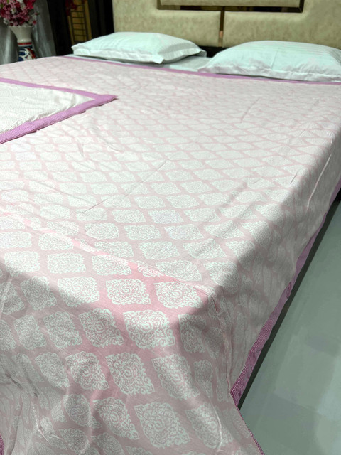 

Pure Decor Pink & White AC Room 300 GSM Pure Cotton Double Bed Dohar
