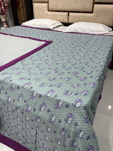 

Pure Decor Unisex Green Blankets Quilts and Dohars
