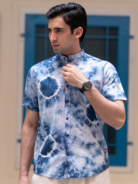 

Tistabene Men Blue Comfort Printed Casual Shirt