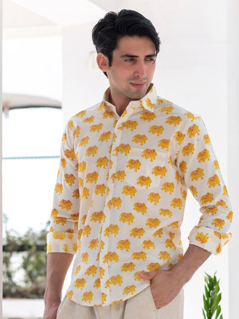 

Tistabene Men White Comfort Floral Printed Casual Shirt