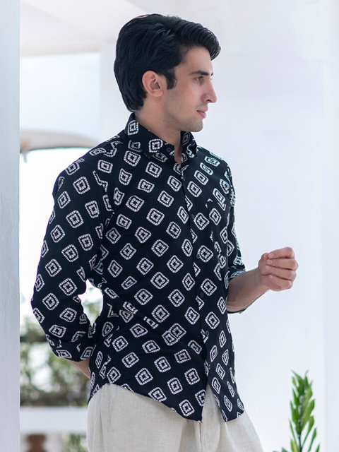 

Tistabene Men Black Comfort Floral Printed Casual Shirt