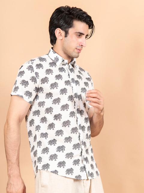 

Tistabene Men White Comfort Printed Casual Shirt