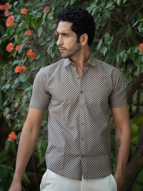 

Tistabene Men Brown Comfort Printed Casual Shirt