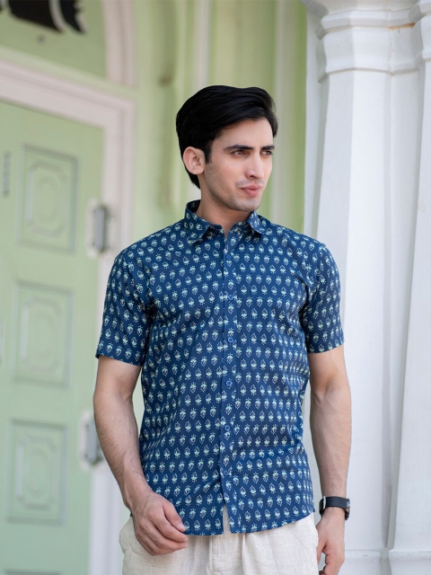 

Tistabene Men Blue Comfort Printed Casual Shirt