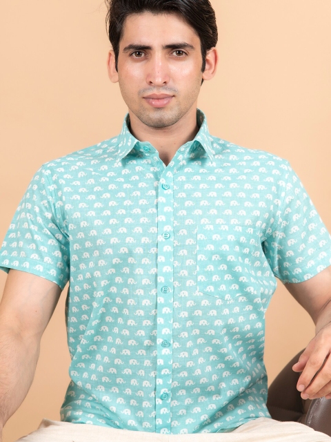 

Tistabene Men Blue Comfort Animal Printed Casual Shirt