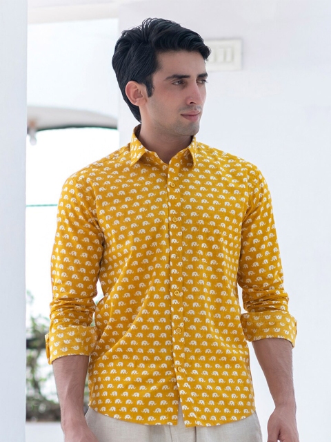 

Tistabene Men Mustard Comfort Printed Casual Shirt