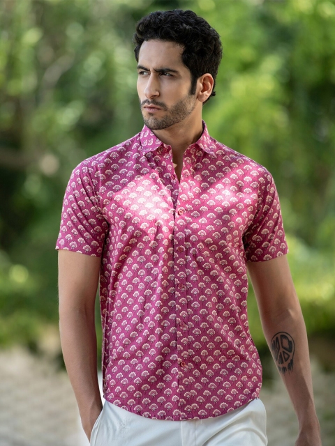 

Tistabene Men Pink Comfort Checked Casual Shirt