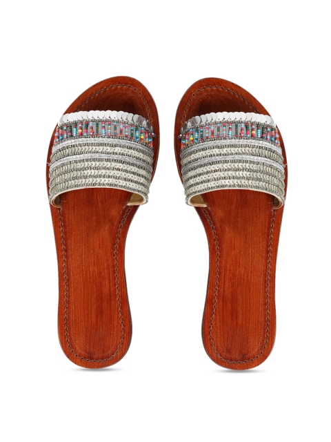 

JUTTIES MAKER Women Silver-Toned Ethnic Flats