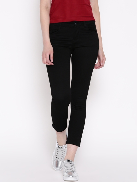

Devis Women Black Slim Fit Solid Cropped Jeans