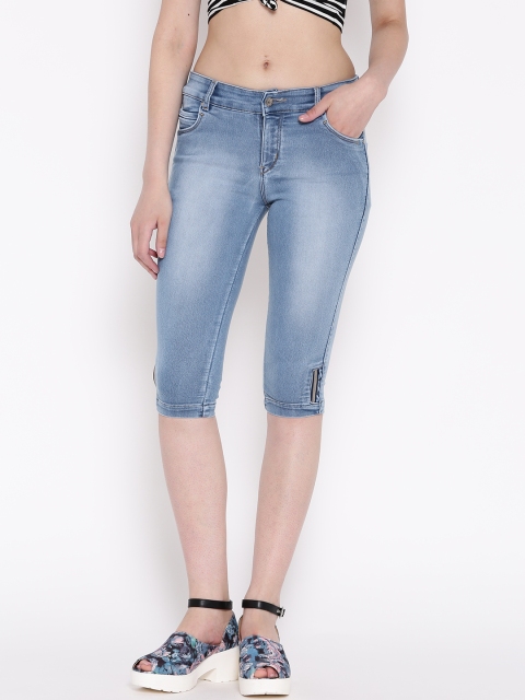 

Devis Blue Washed Denim Capris