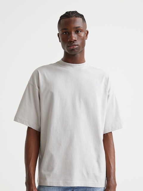 

H&M Men Beige Drop-Shoulder Sleeves Loose T-shirt