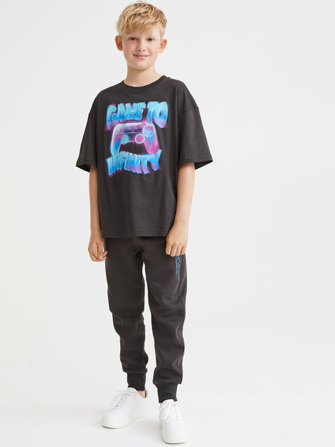

H&M Boys Black 2-Piece T-shirt & Joggers Set