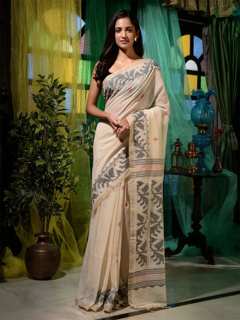 

Charukriti Off White & Grey Woven Design Pure Cotton Saree