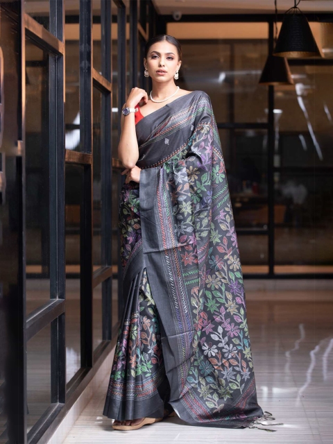 

KARAGIRI Grey & Green Floral Silk Blend Digital Print Saree