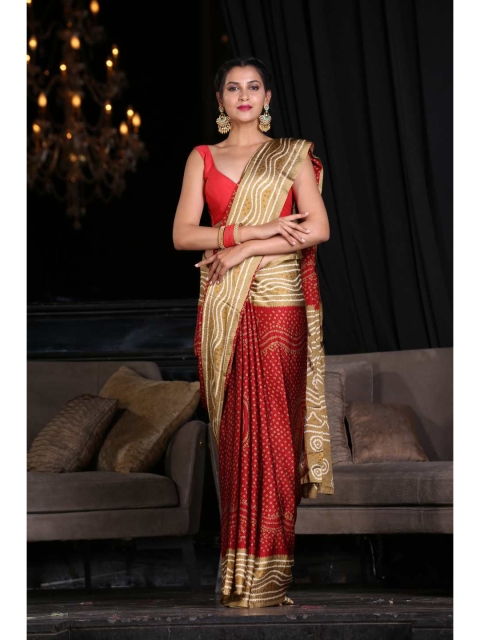 

KARAGIRI Women Red & Beige Silk Blend Saree