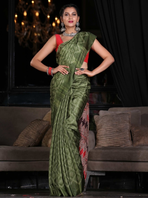 

KARAGIRI Women Green & Red Bandhani Silk Blend Saree