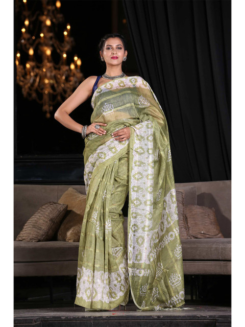 

KARAGIRI Green & White Floral Silk Blend Digital Print Saree