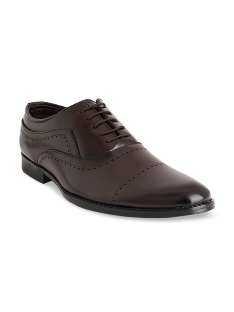 

Style Shoes Men Brown Solid Formal Oxfords