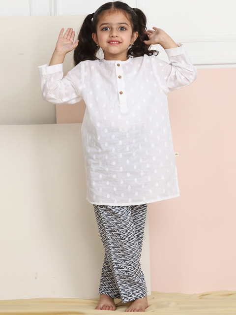 

Biglilpeople Unisex Kids White Printed Kurta with Trousers
