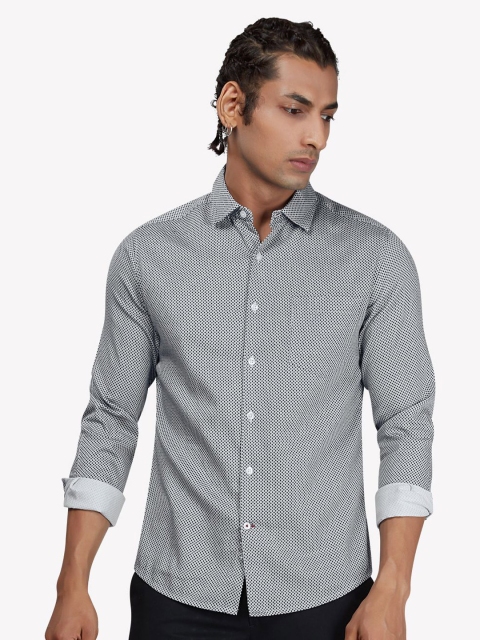 

VASTRADO Men Black Printed Casual Shirt