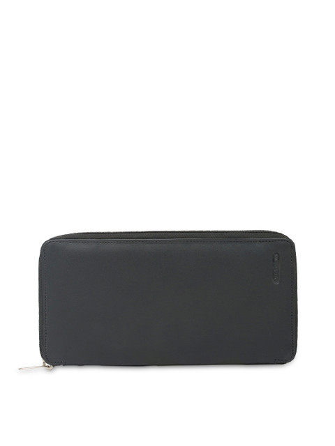 

Bags.R.us Unisex Black Leather Passport Holder