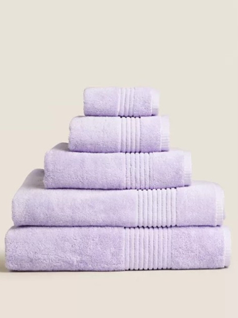 

Marks & Spencer Lavender Solid 600 GSM Cotton Bath Towel