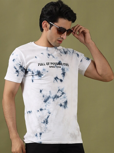 

Tistabene Men Multicoloured Typography Printed Raw Edge T-shirt, Multi