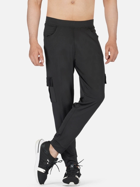 

IMPERATIVE Men Black Solid Rapid-Dry Joggers