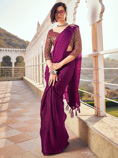 

HRITIKA Women Purple Rangoli Silk Blend Pleated Crush Saree