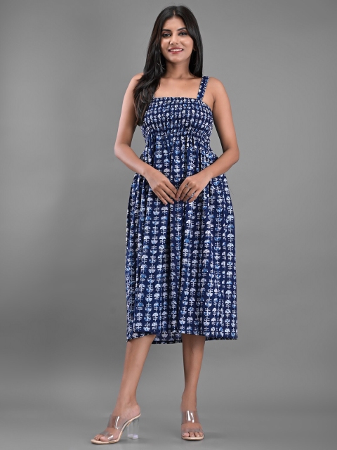 

Apratim Blue Printed Pure Cotton Nightdress