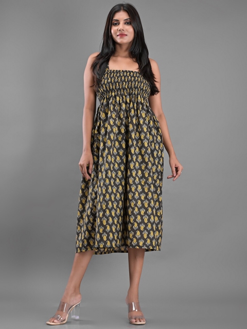 

Apratim Black Printed Nightdress