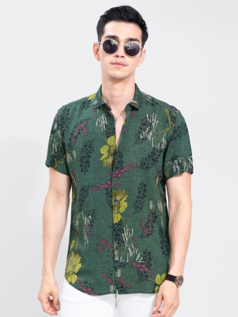 

Snitch Men Green Slim Fit Floral Printed Casual Shirt