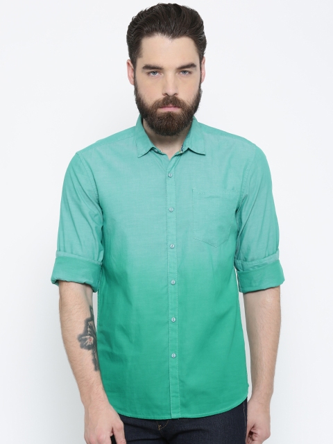 

Lee Men Green Slim Fit Faded Casual Shirt