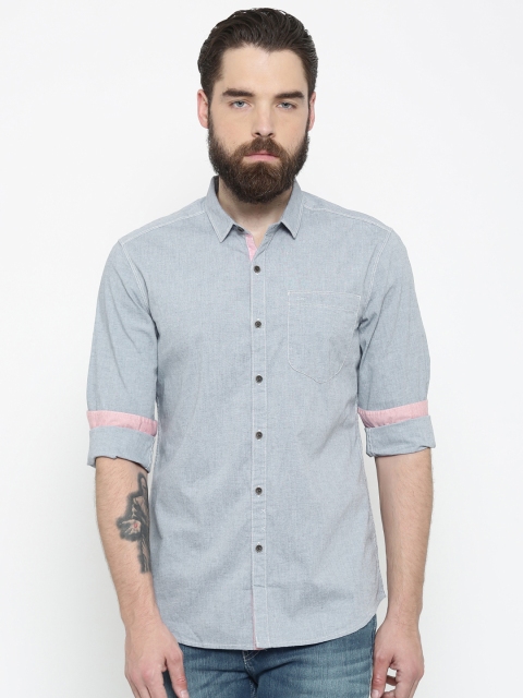 

Lee Men Blue Slim Fit Solid Casual Shirt