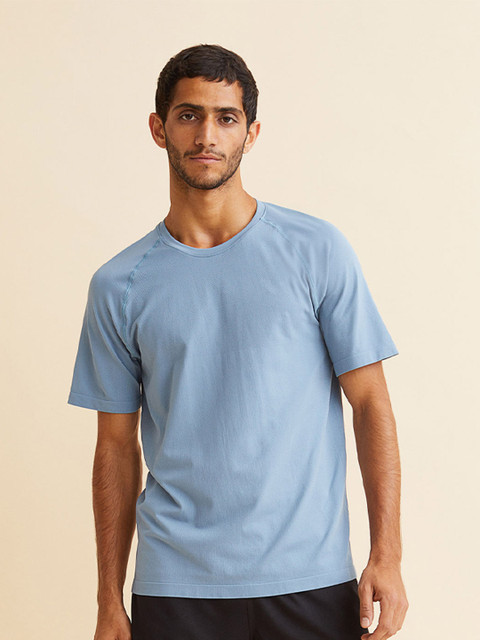 

H&M Men Blue Regular Fit Seamless Sports Top