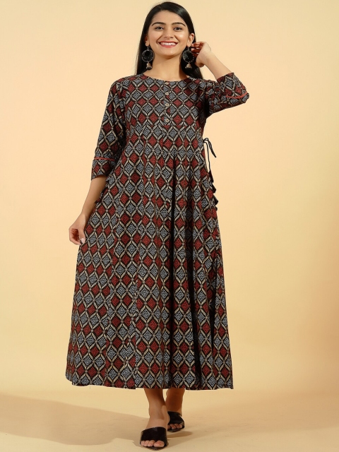 

Pikasha Women Black Geometric Cotton Printed Anarkali Kurta